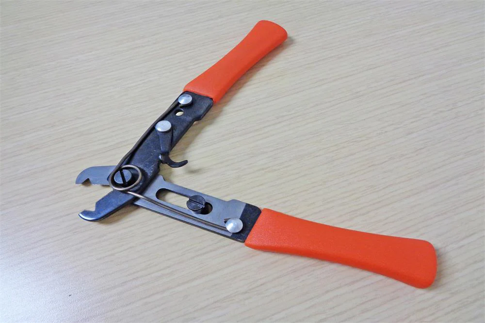 Cutting Pliers for 1/16" O.D. Stainless Steel Gas Inlet Tube - EQ-Tube-Cutter - Image 2